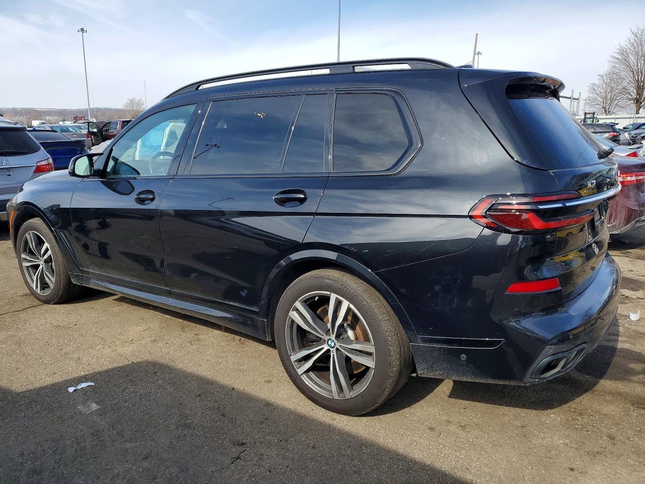2023 BMW X7 m60i VIN 5UX33EM0XP9N47020 photo 2