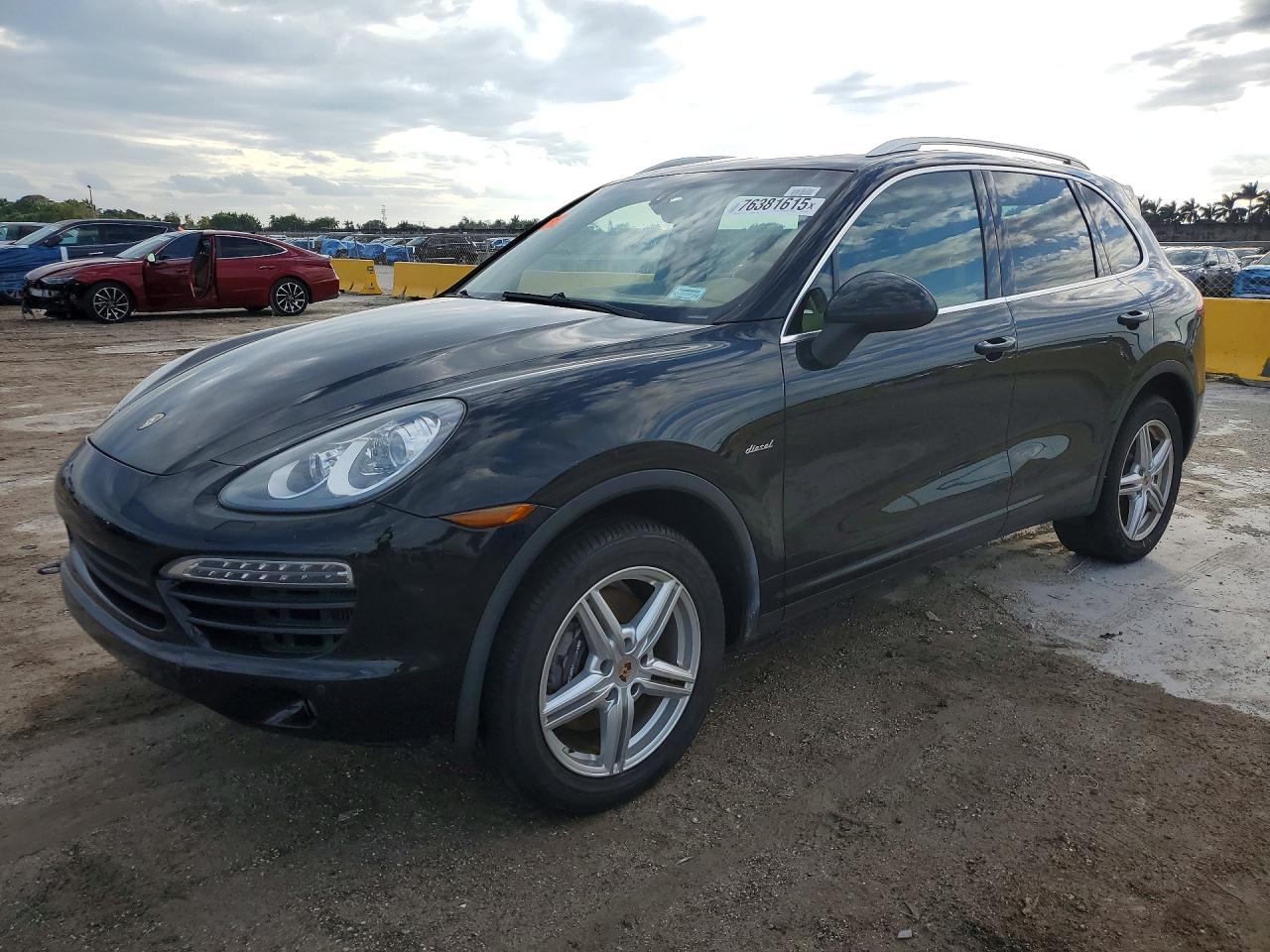 2014 Porsche Cayenne VIN WP1AF2A22ELA39885 photo 1