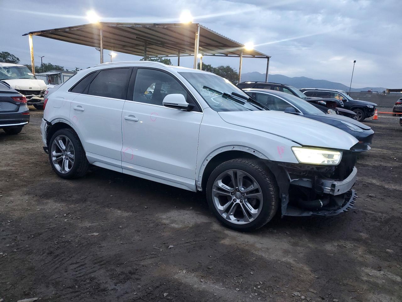 2018 Audi Q3 VIN WA1HCCFSXJR020218 photo 4