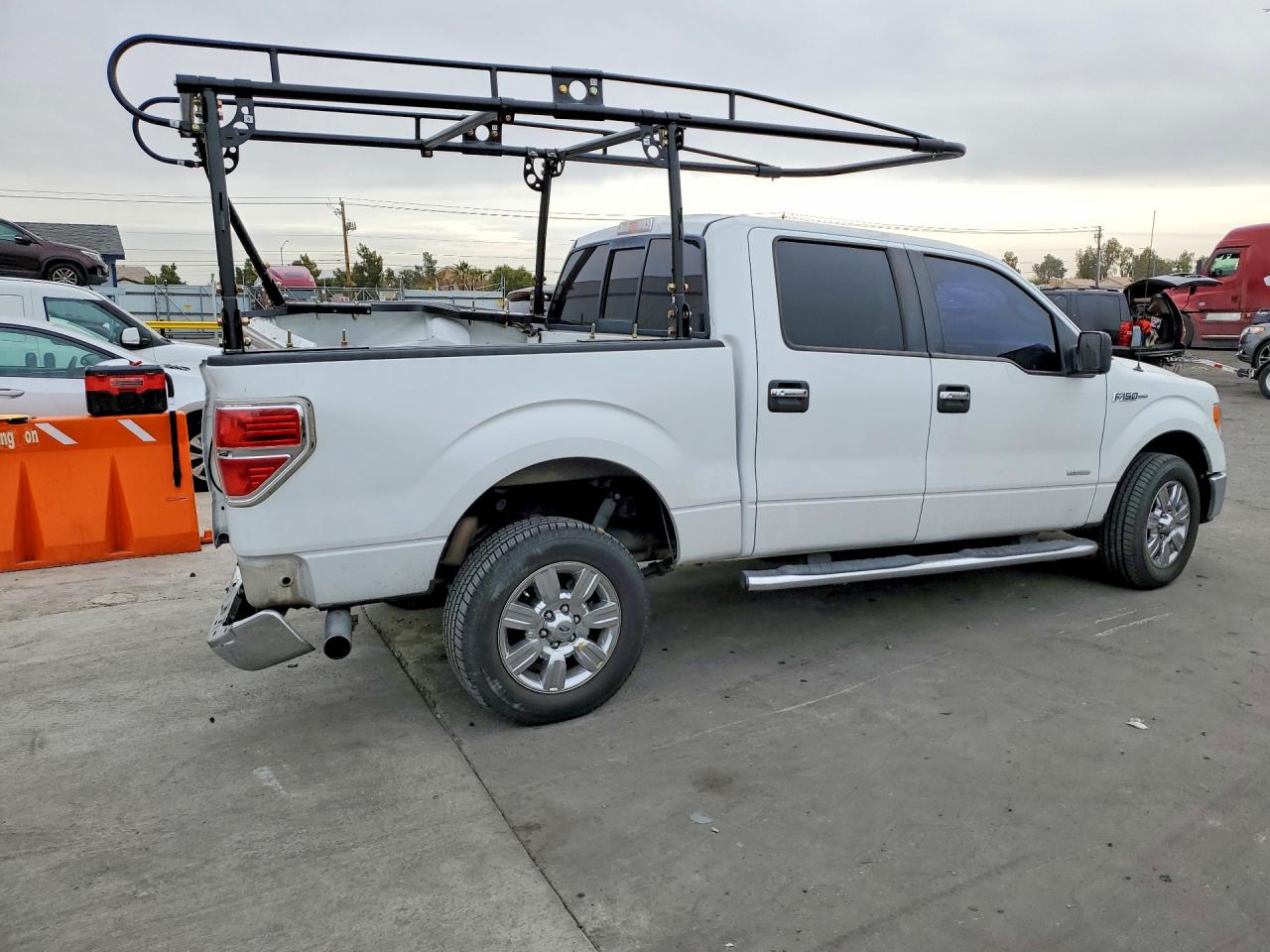 2011 Ford F-150 VIN 1FTFW1CT1BFB48758 photo 3