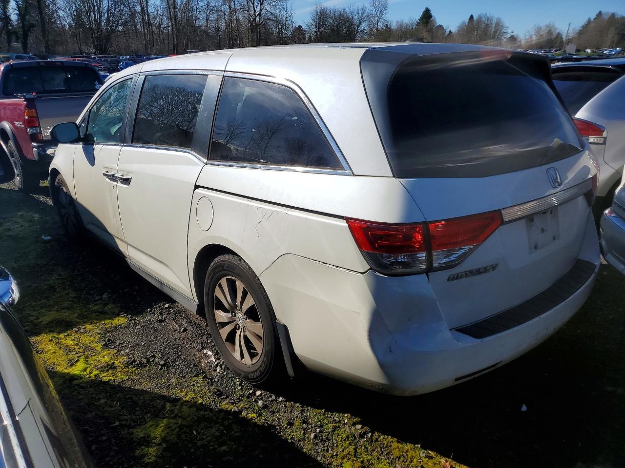2015 Honda All models VIN 5FNRL5H63FB058912 photo 2