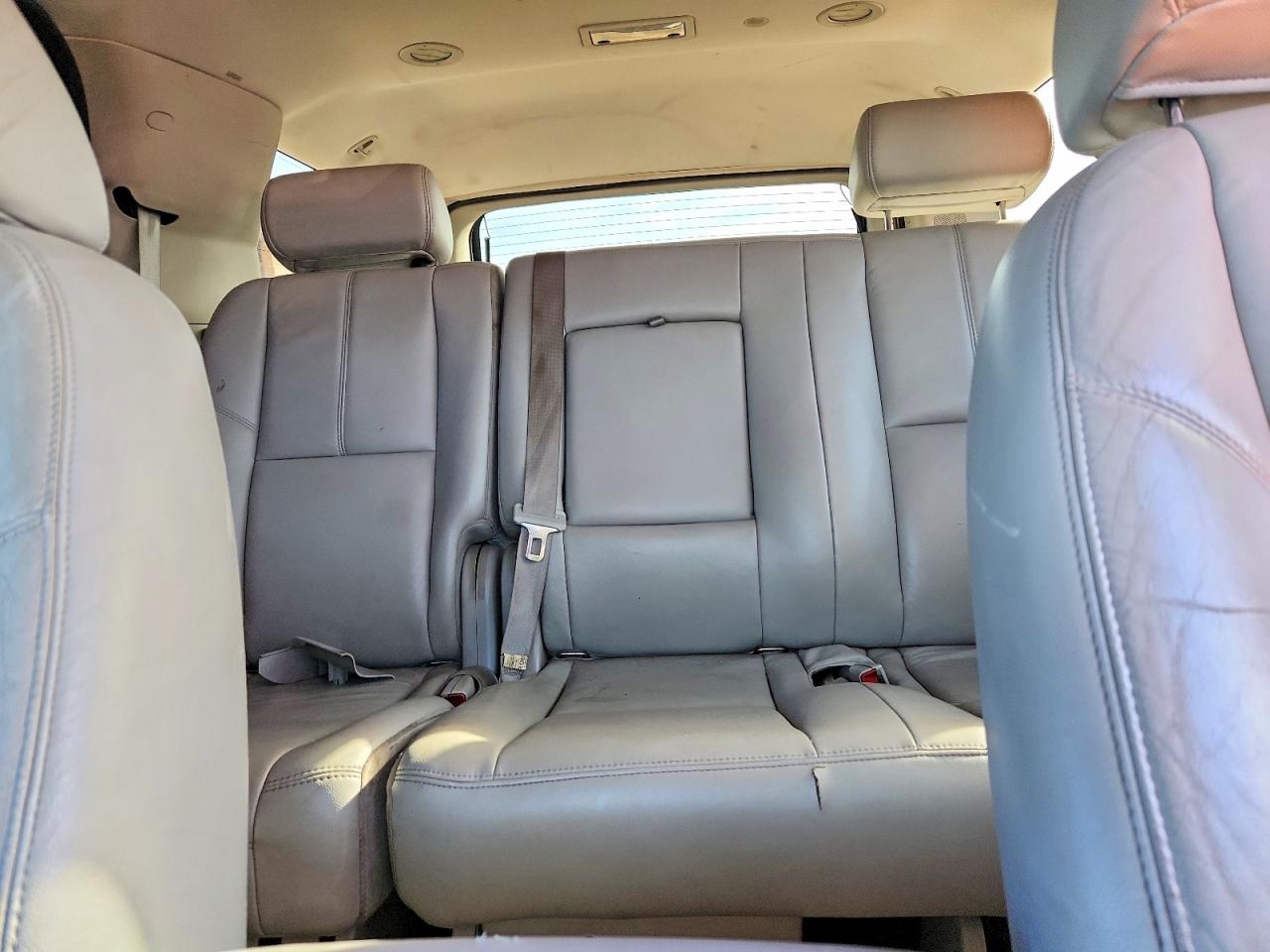 2009 GMC Yukon VIN 1GKFC33099R103252 photo 10