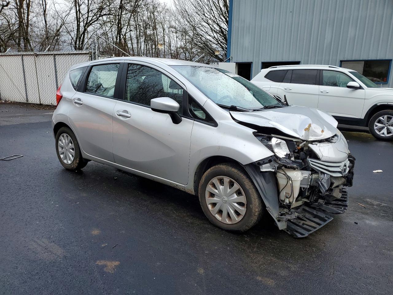 2015 NISS Versa VIN 3N1CE2CP6FL405555 photo 4