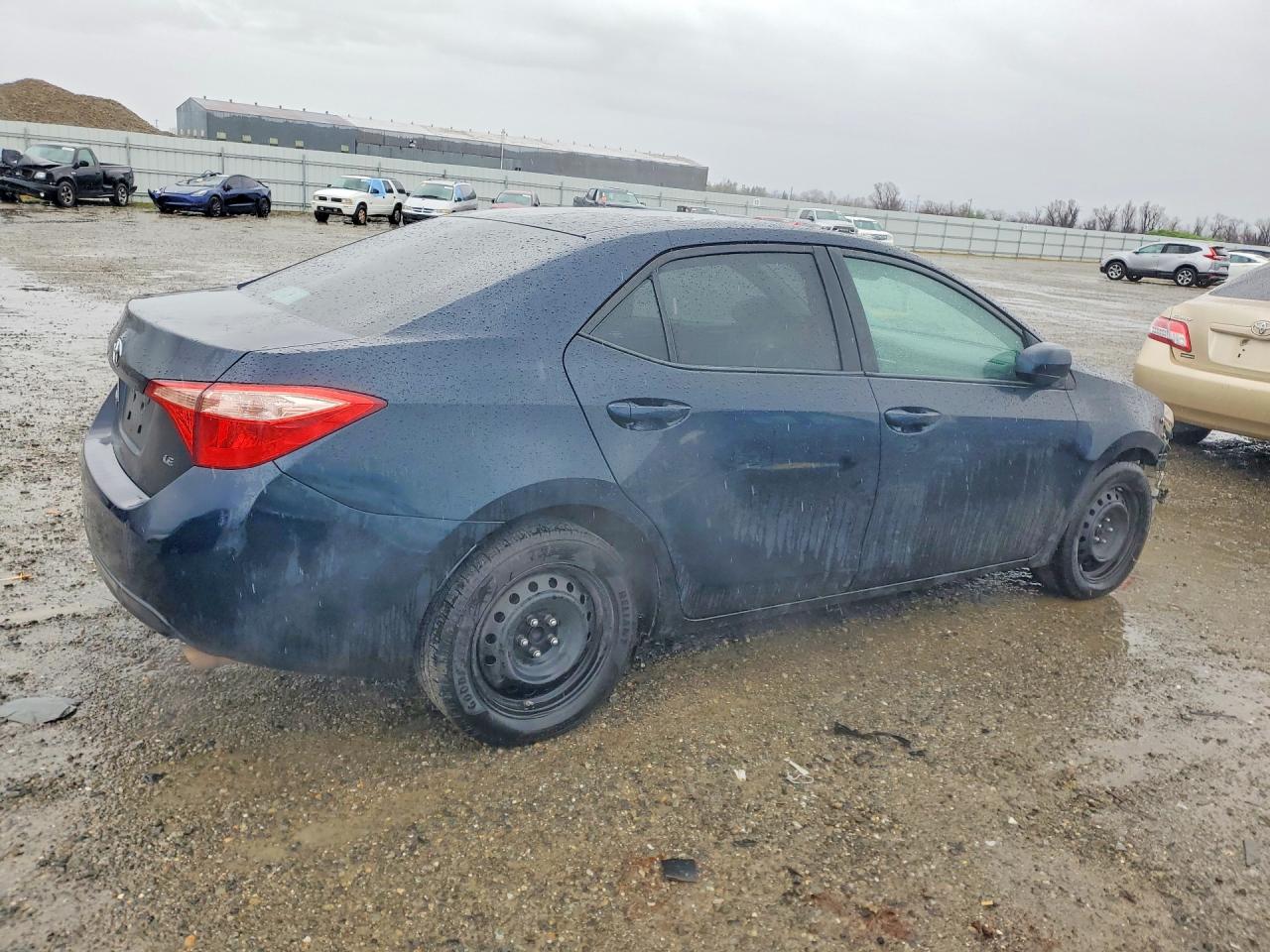 2019 Toyota Corolla VIN 2T1BURHE2KC211601 photo 3