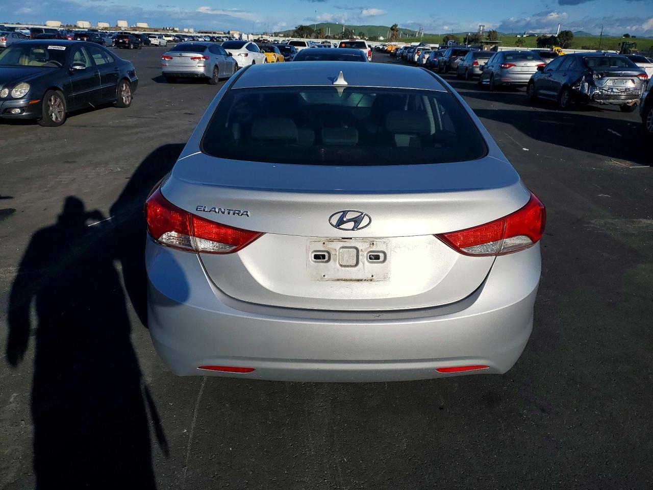 2011 HYUN Elantra gl VIN KMHDH4AE9BU152572 photo 6