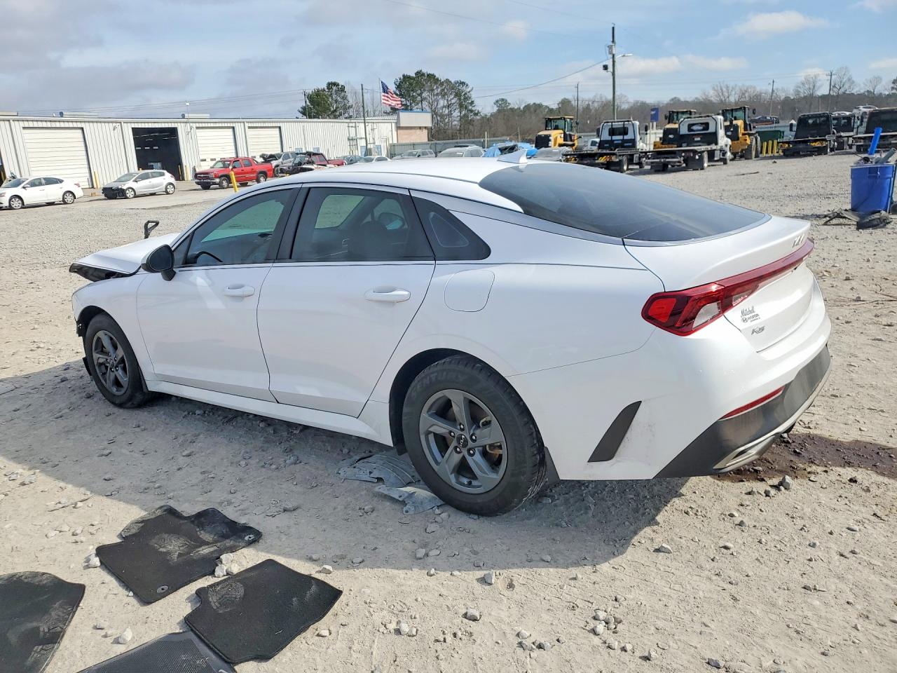 2022 KIA K5 VIN 5XXG24J24NG116811 photo 2