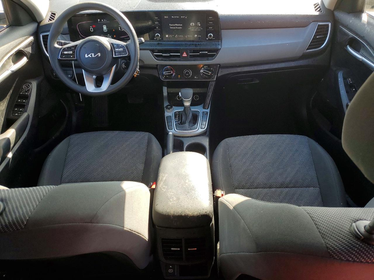 2024 Kia Seltos VIN KNDEPCAAXR7607750 photo 8