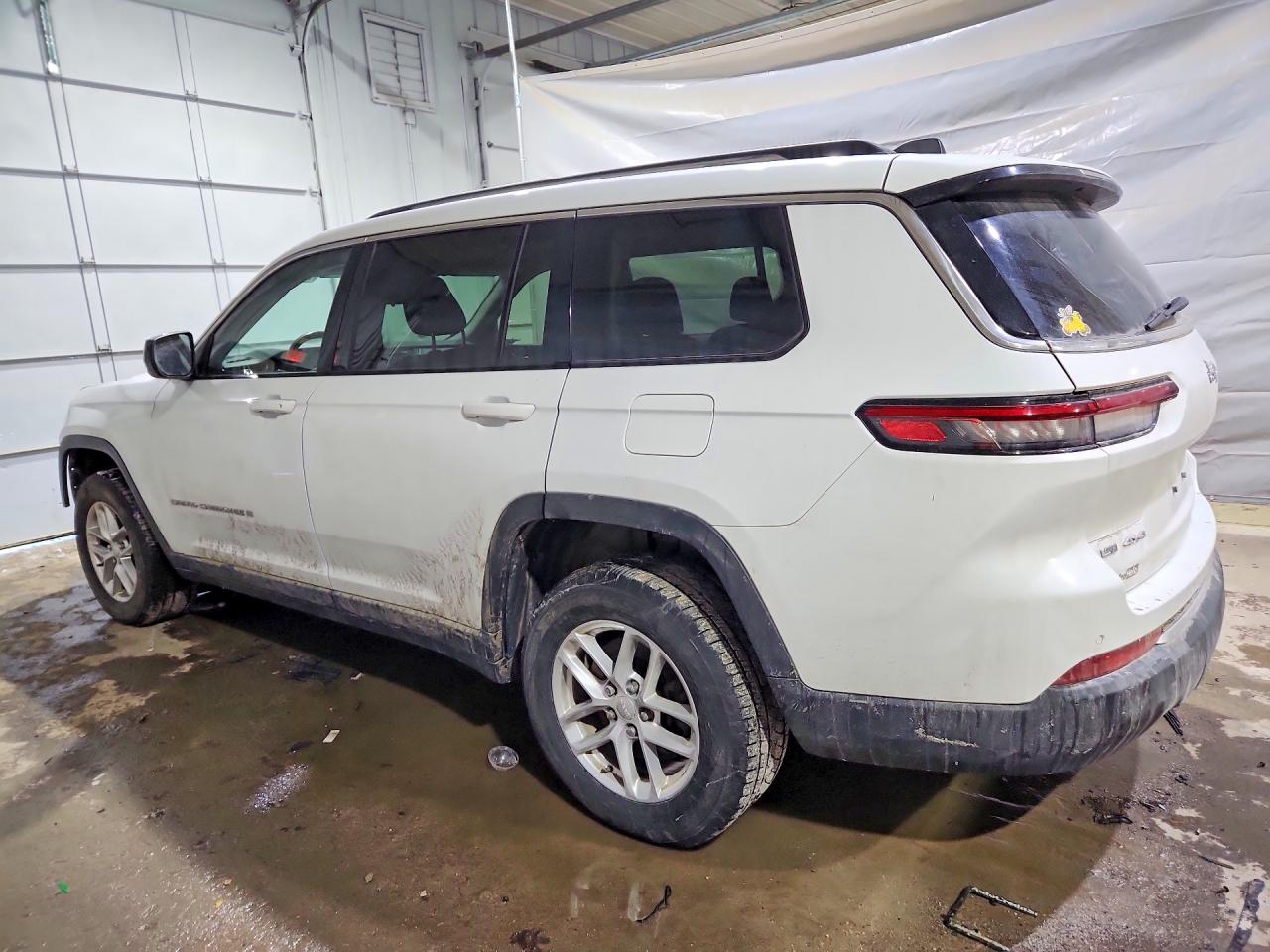 2022 Jeep Grand cher VIN 1C4RJKAG0N8559620 photo 2