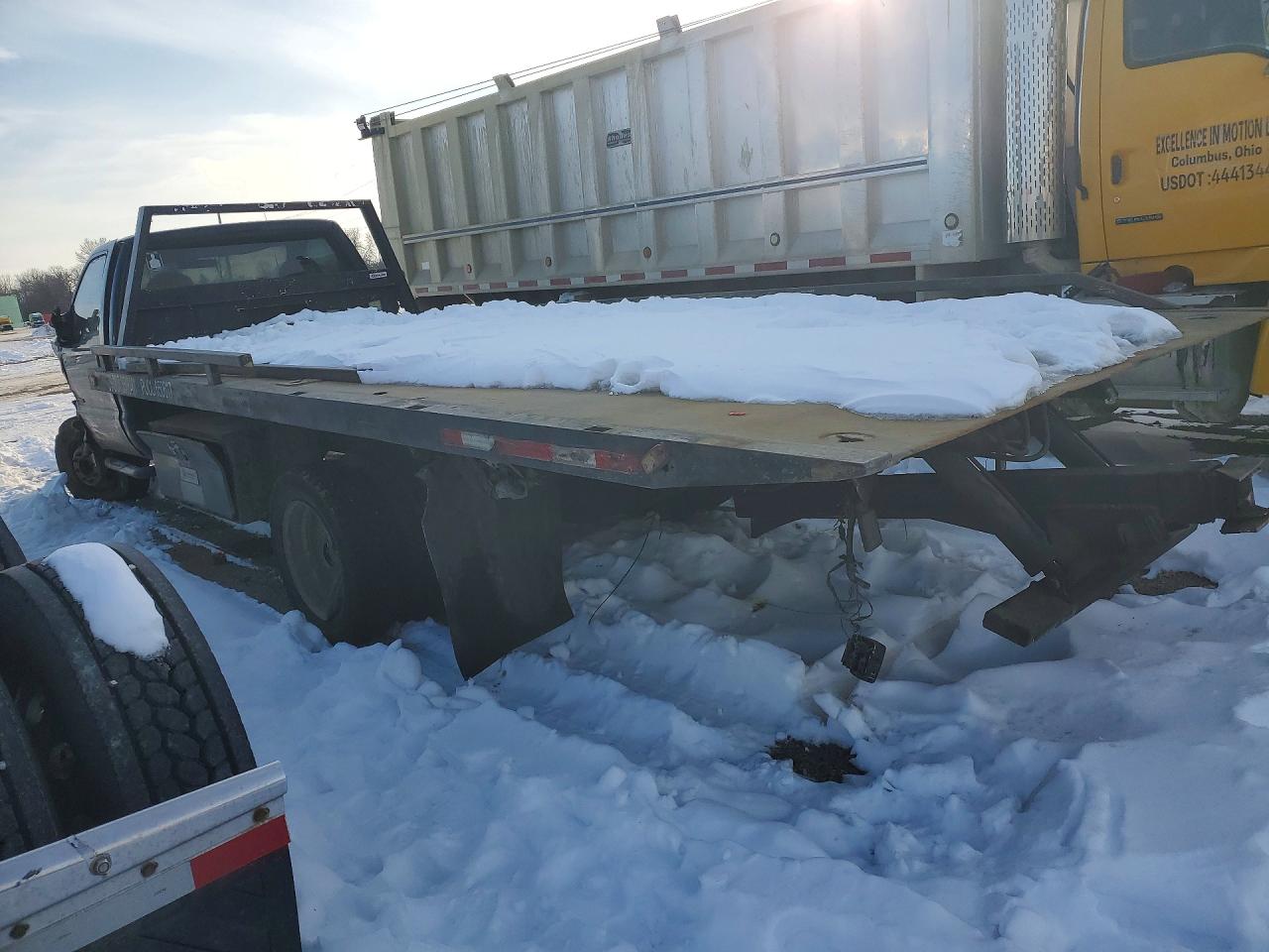 1999 Ford F450 VIN 1FDXF46F1XEE96130 photo 2
