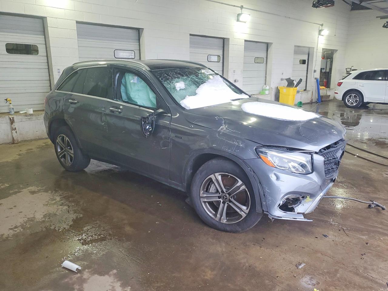 2019 Mercedes-Benz Glc class VIN WDC0G5EB3KF610102 photo 4
