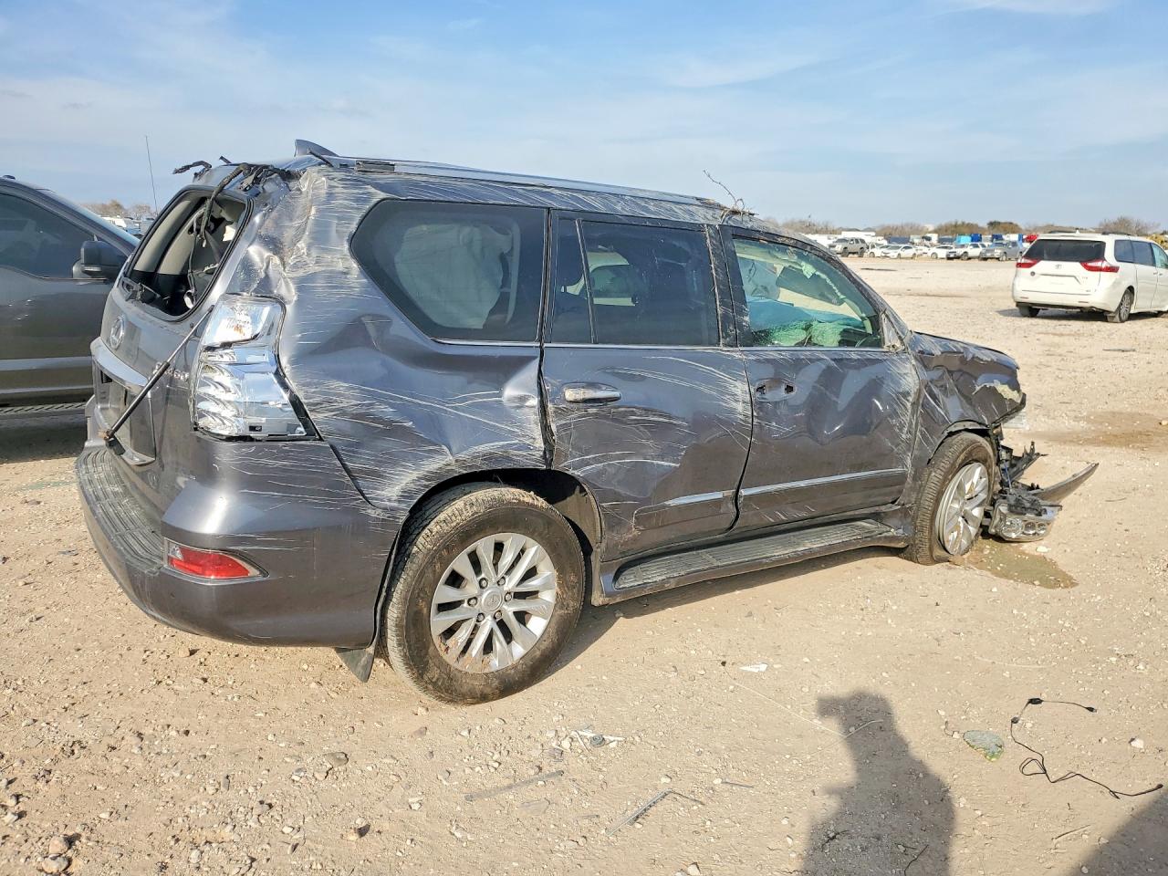 2017 Lexus Gx VIN JTJBM7FX0H5173894 photo 3