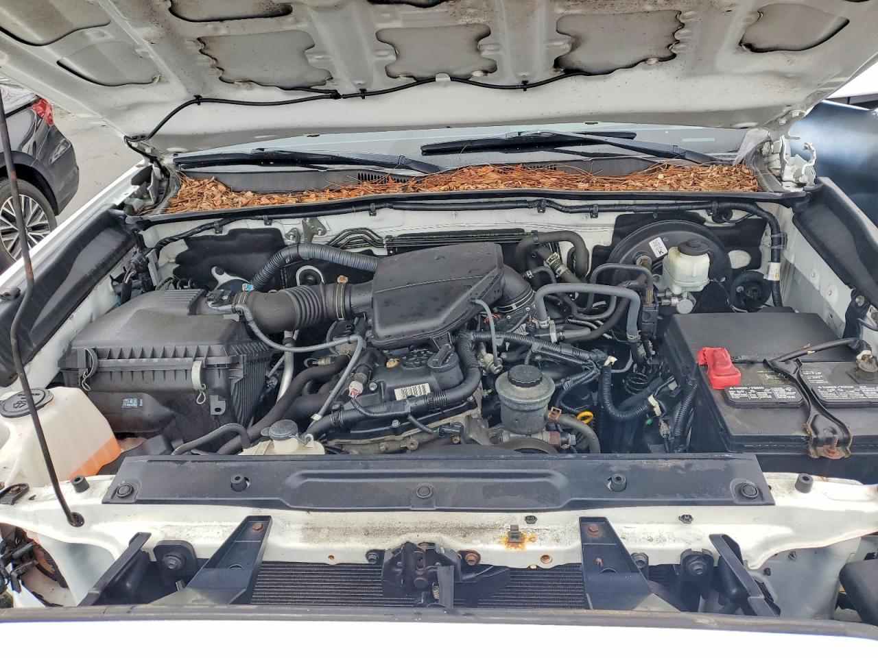 2018 Toyota Tacoma VIN 5TFSX5EN8JX060560 photo 11