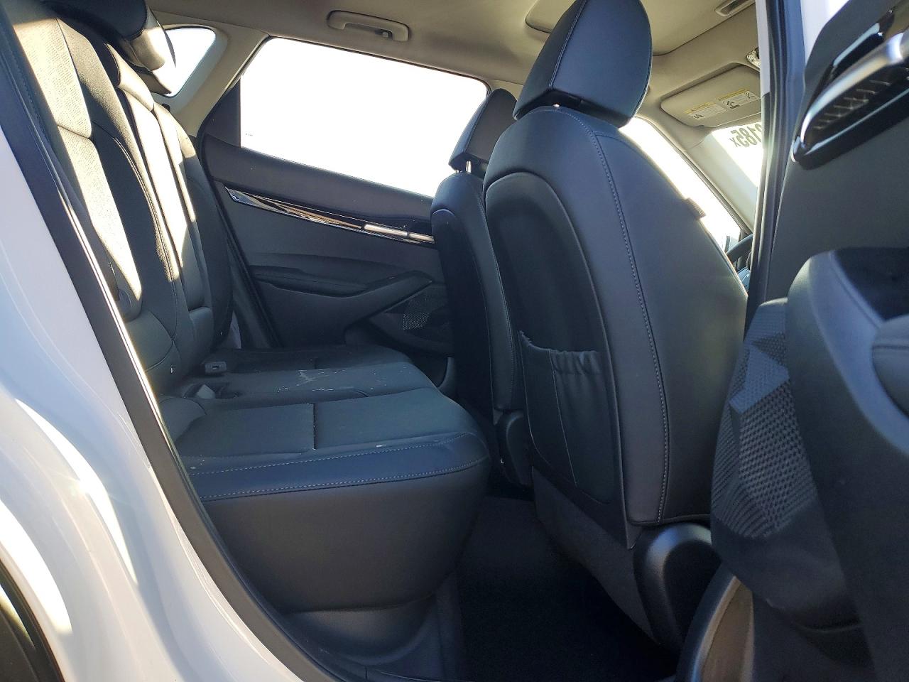 2026 Kia Seltos sx VIN KNDETCA75T7875595 photo 11
