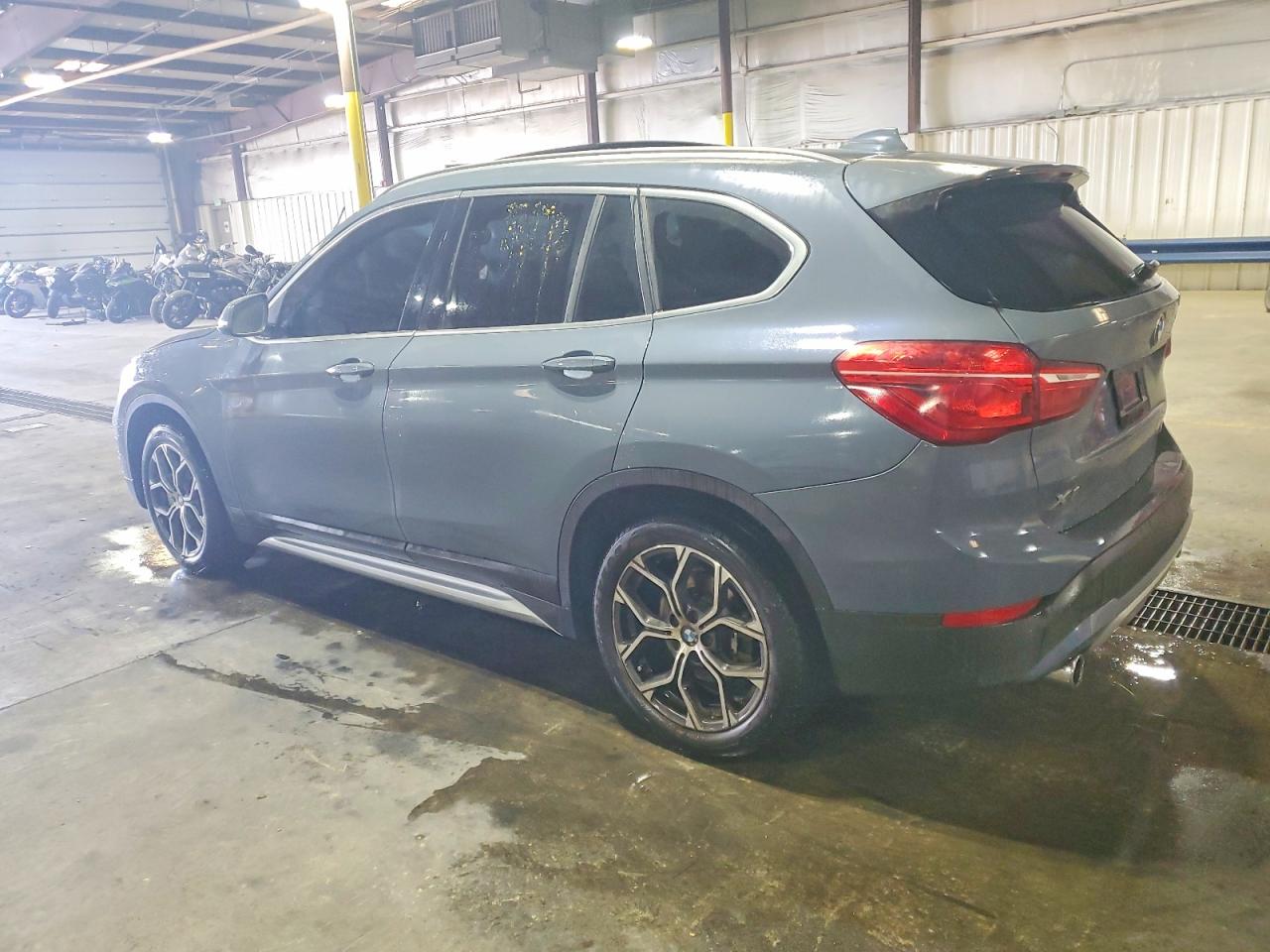 2021 BMW X1 VIN WBXJG7C0XM5T06848 photo 2