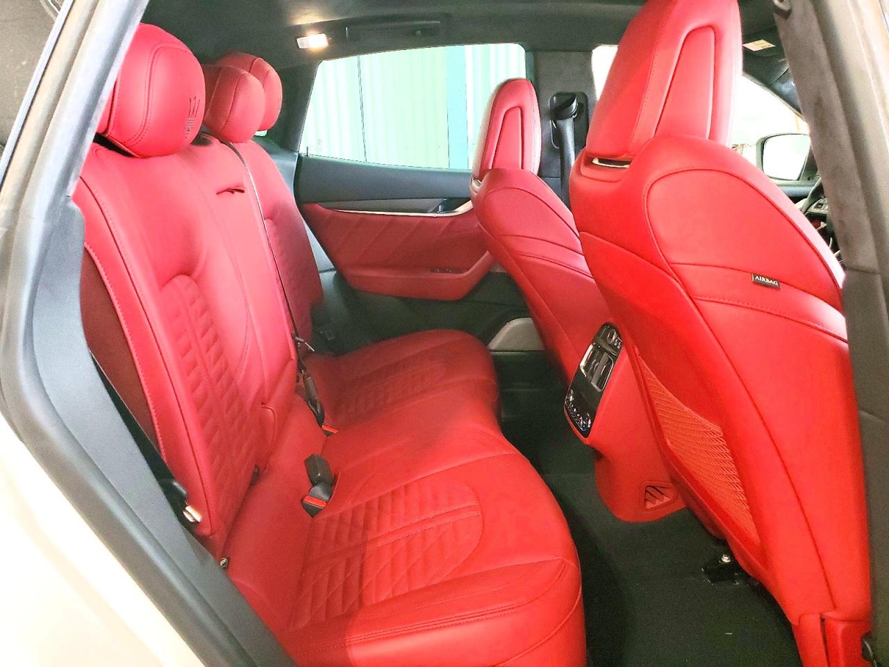 2019 Maserati All models VIN ZN661ZUA8KX315622 photo 11