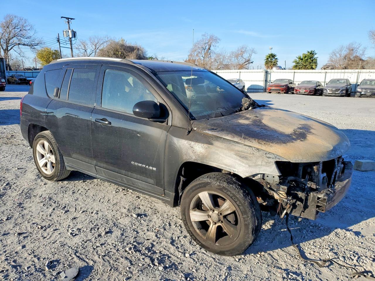 2016 Jeep Compass VIN 1C4NJDEB9GD674350 photo 4