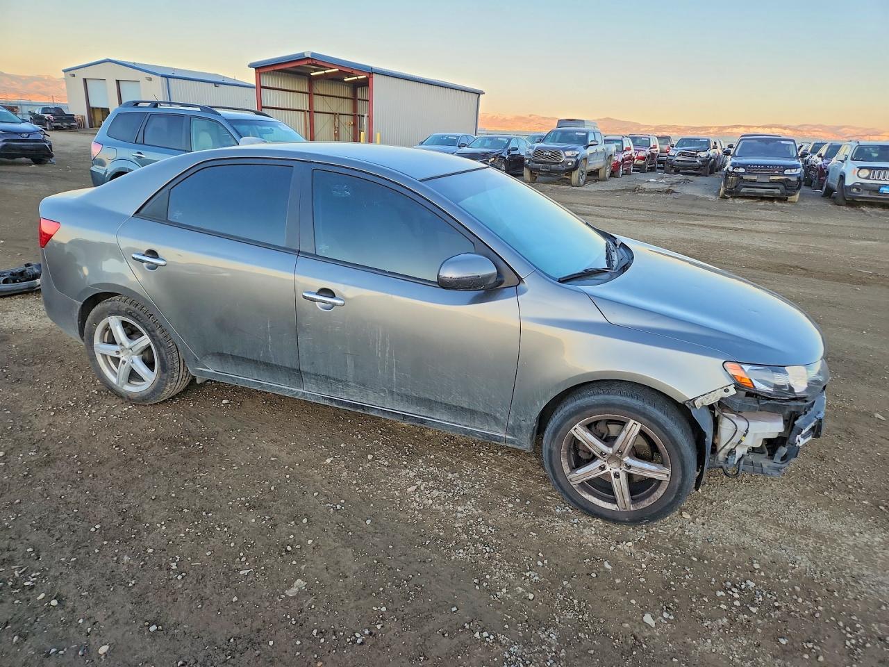 2011 Kia Forte VIN KNAFU4A21B5378689 photo 4