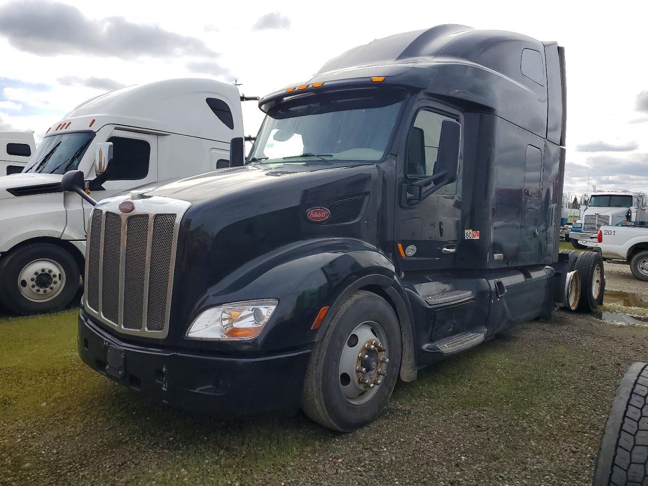 2020 PETERBILT All models VIN 1XPBD49X0LD610691 photo 2