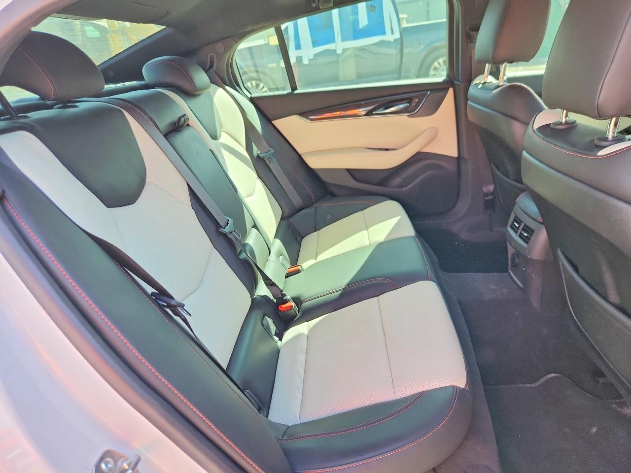 2025 Cadillac Ct5 VIN 1G6DU5RK5S0111902 photo 10