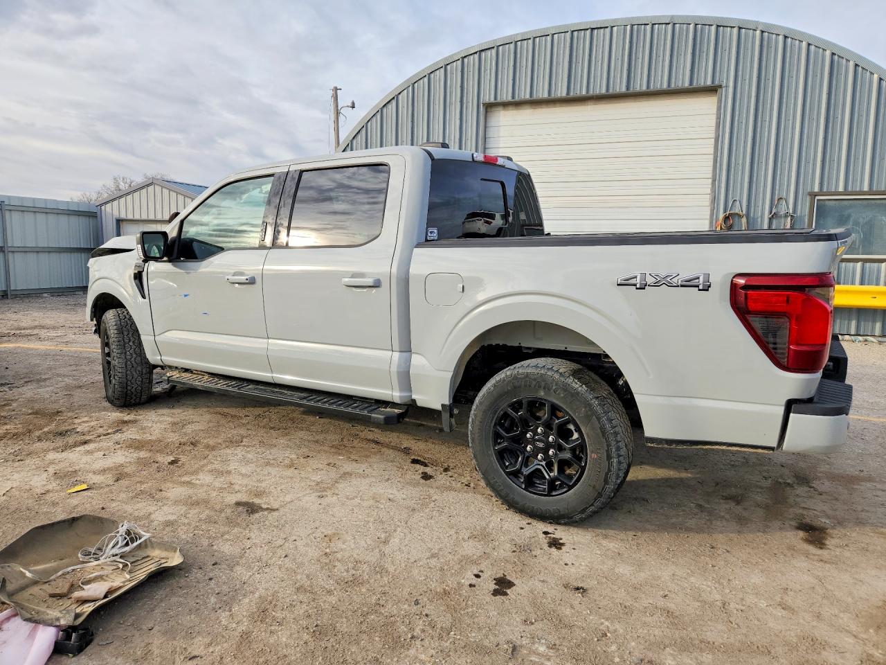 2024 Ford F150 VIN 1FTFW3L81RKE22596 photo 2