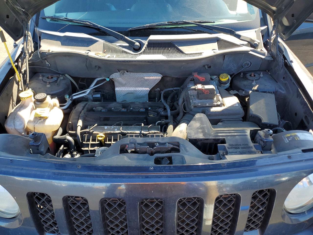 2015 Jeep Patriot VIN 1C4NJPFB6FD281033 photo 12