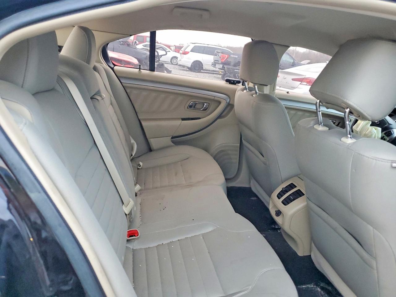 2017 Ford Taurus VIN 1FAHP2D80HG108671 photo 10