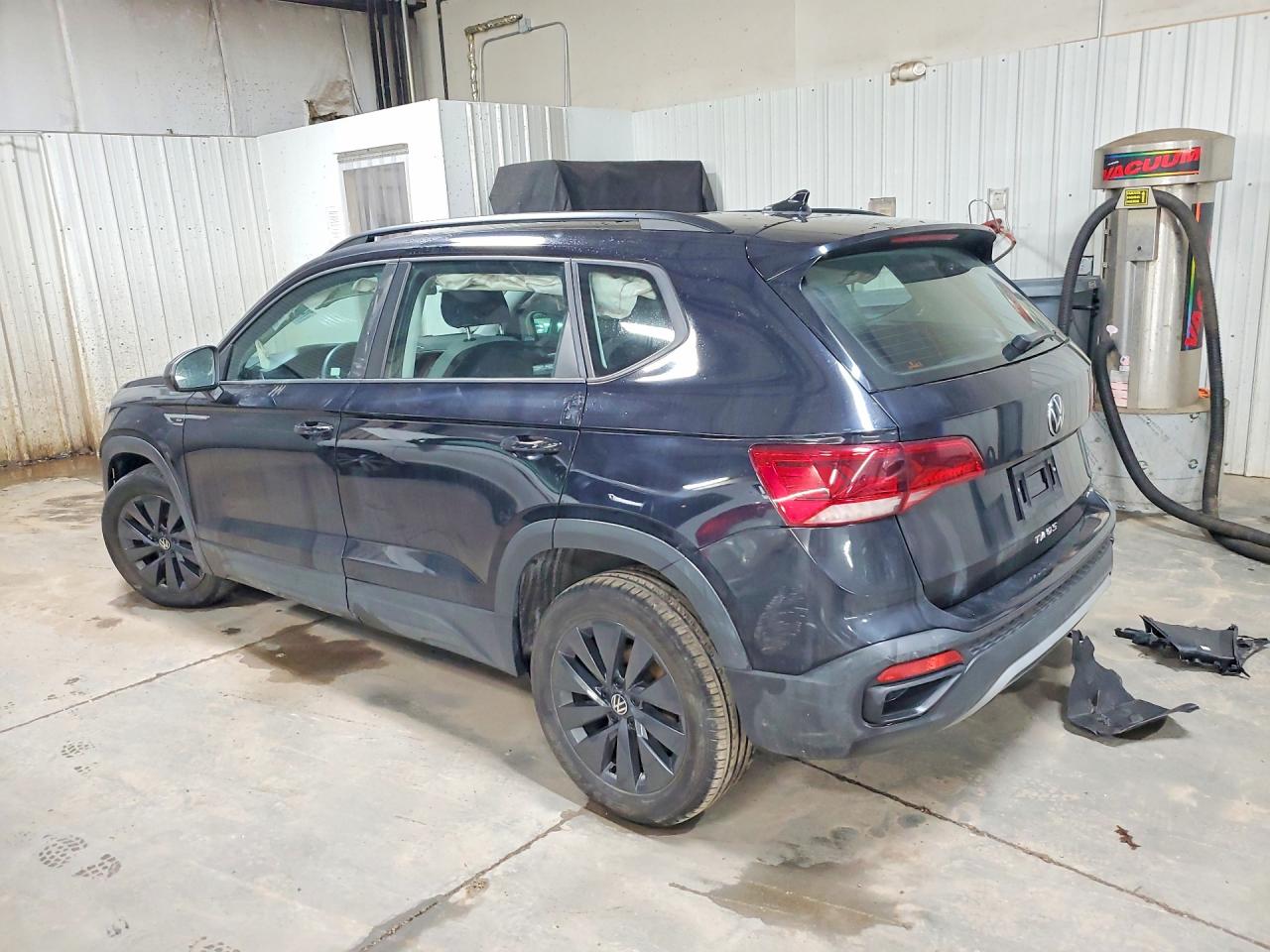 2022 VOLKSWAGEN All other VIN 3VVAX7B28NM050769 photo 2