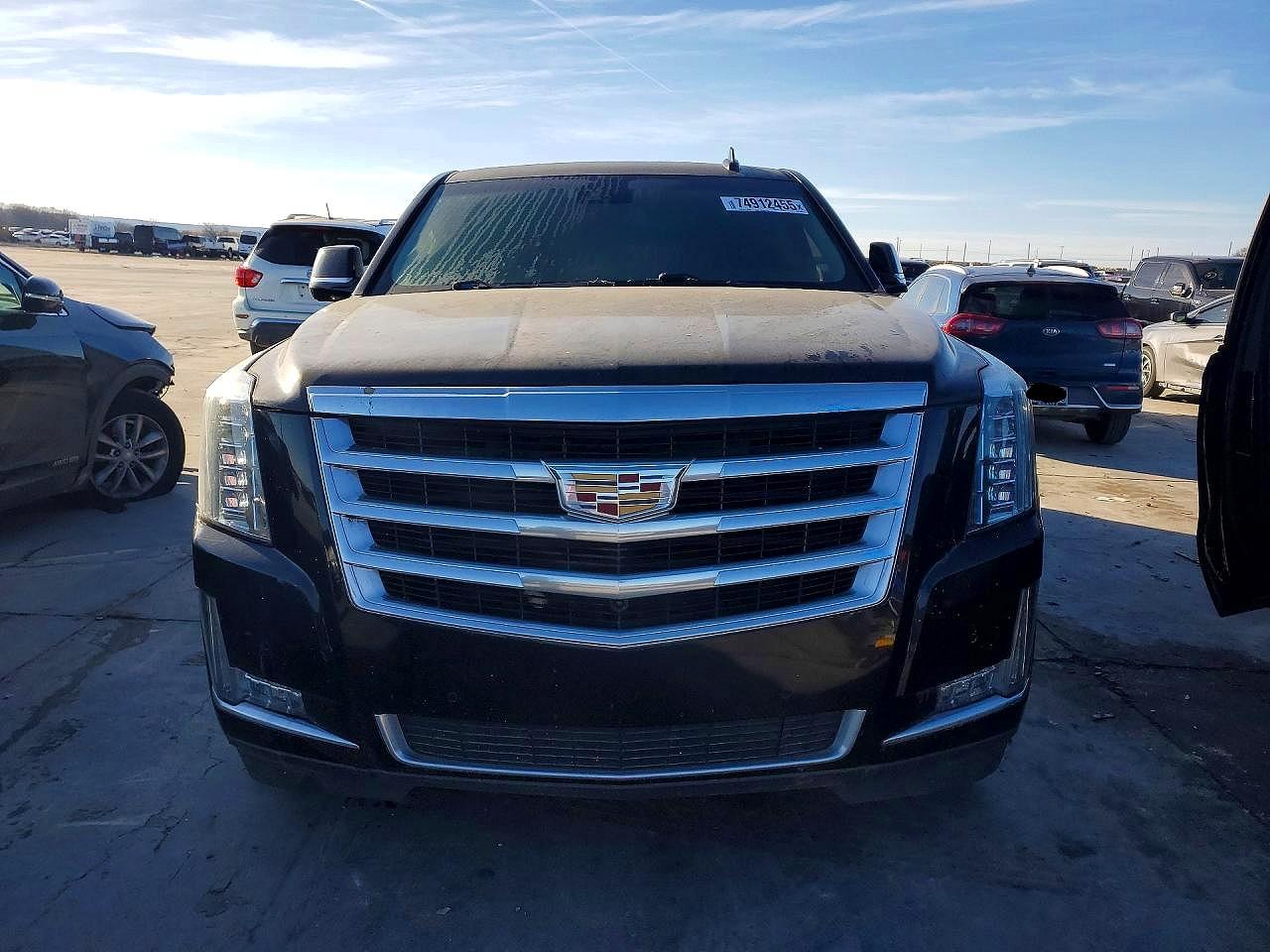 2019 Cadillac Escalade VIN 1GYS3HKJ3KR286200 photo 5