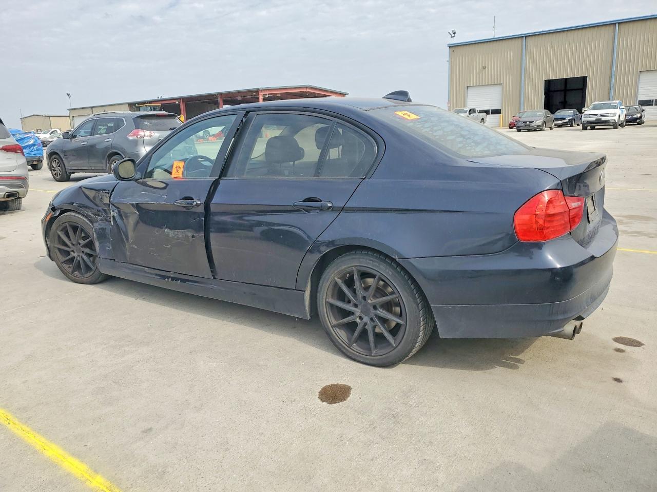 2009 BMW 3 series VIN WBAPH73559A174240 photo 2