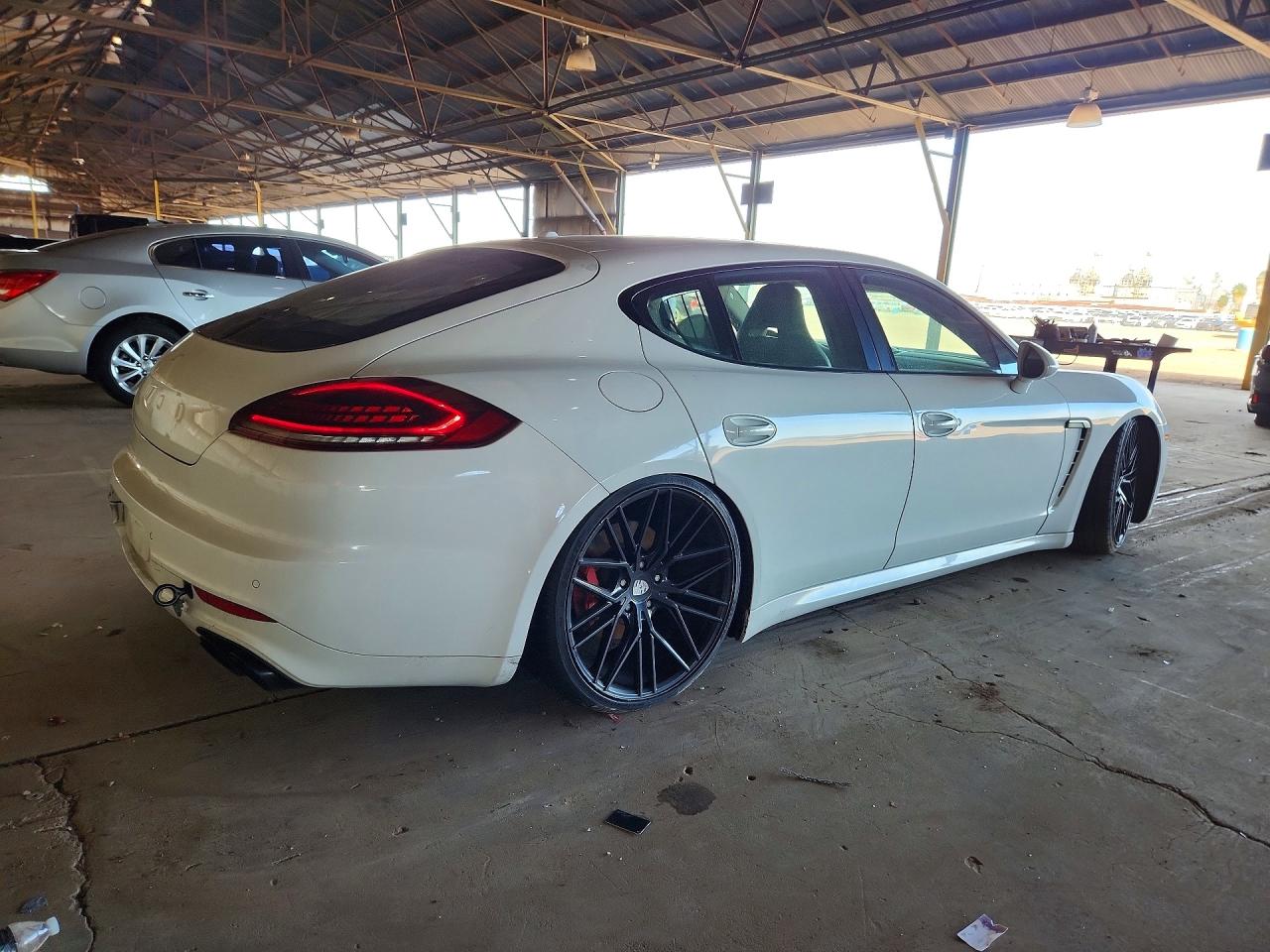 2015 Porsche Panamera VIN WP0AF2A73FL082047 photo 3