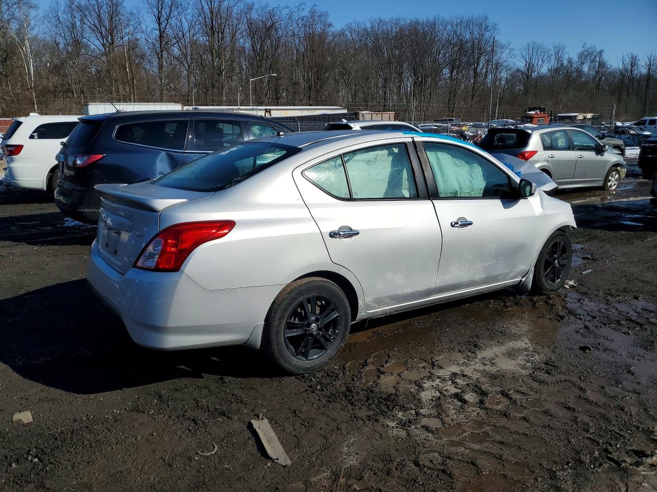 2019 Niss Versa VIN 3N1CN7AP2KL838445 photo 3