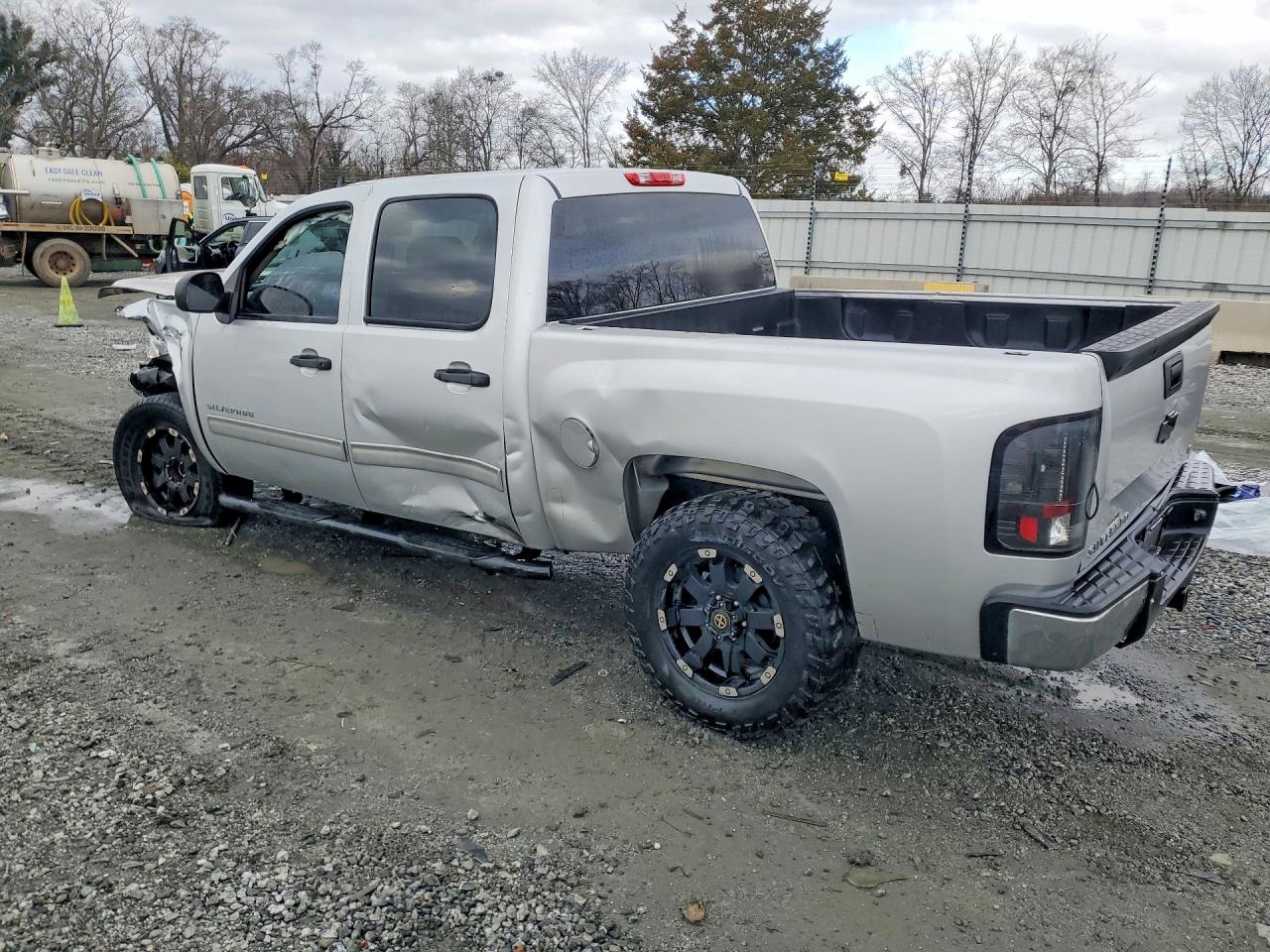 2013 Chev All models VIN 3GCPCSEA0DG113306 photo 2
