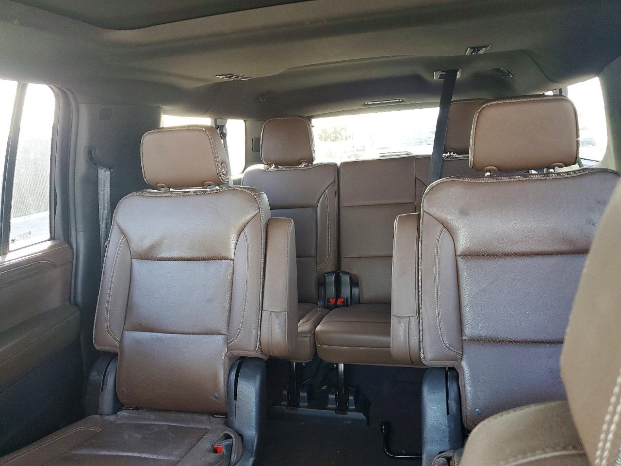 2023 Chevrolet Suburban VIN 1GNSCGKL9PR290932 photo 10