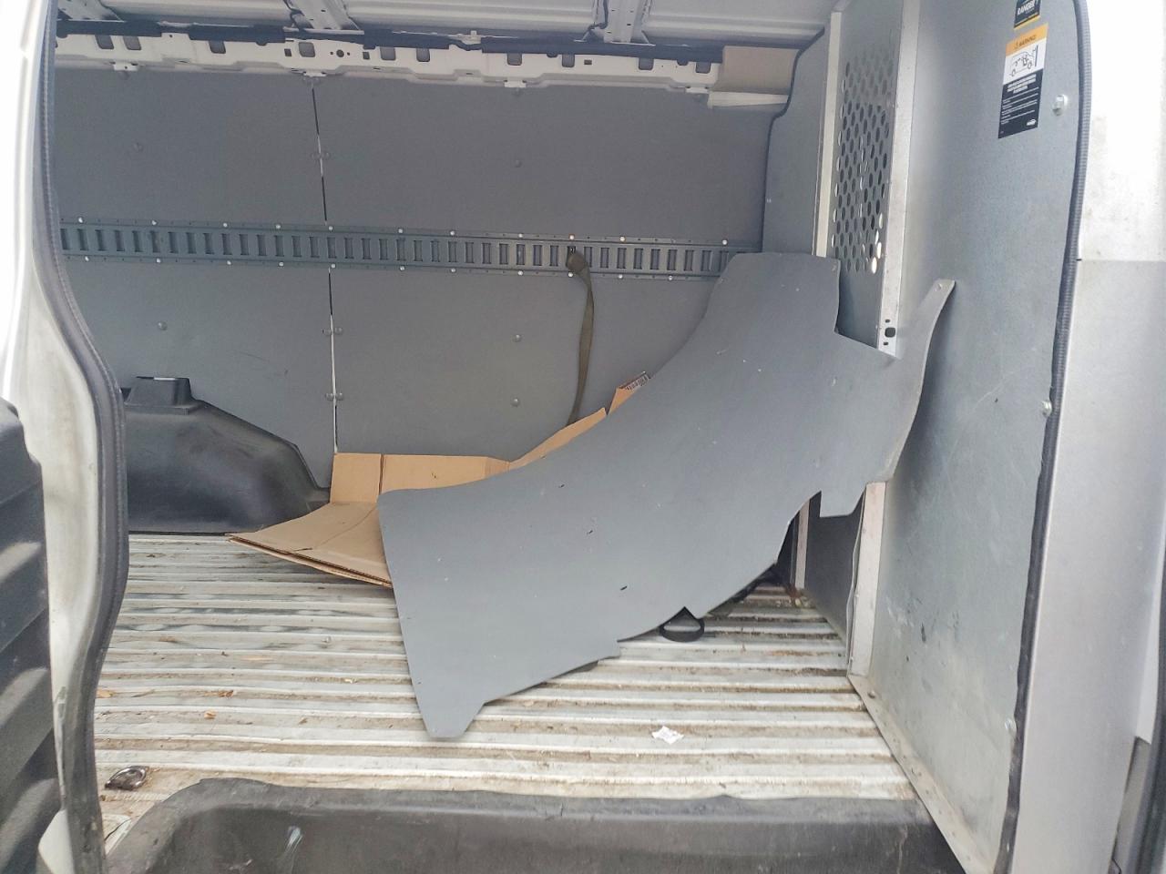 2021 Chevrolet Express VIN 1GCWGAFP2M1302258 photo 11