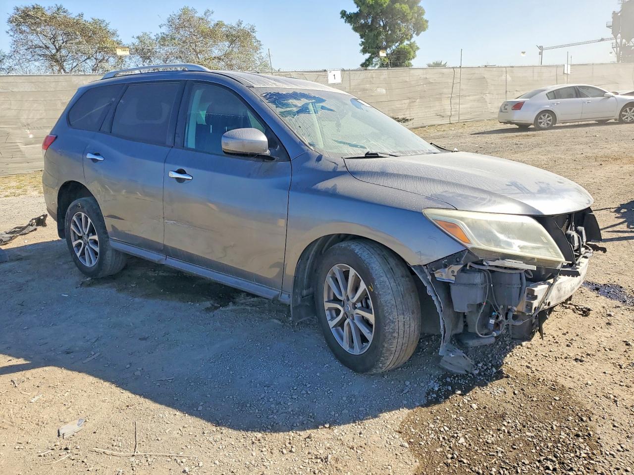 2016 Nissan Pathfinder VIN 5N1AR2MMXGC617266 photo 4