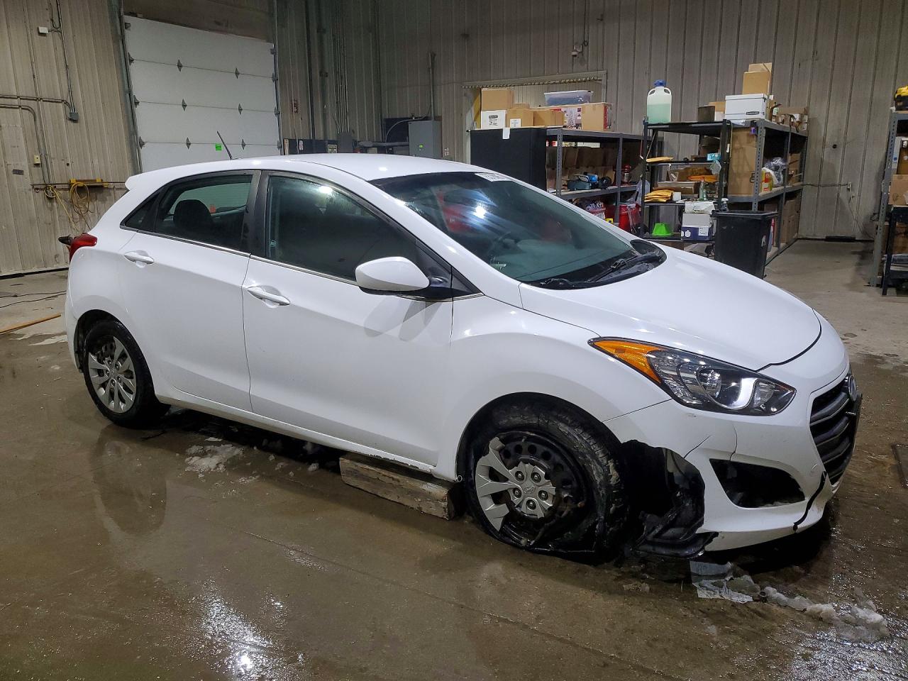 2017 Hyundai Elantra gt VIN KMHD35LH5HU374028 photo 4