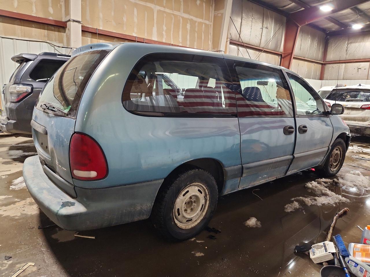 1996 Dodge Caravan VIN 1B4GP44R5TB281406 photo 3