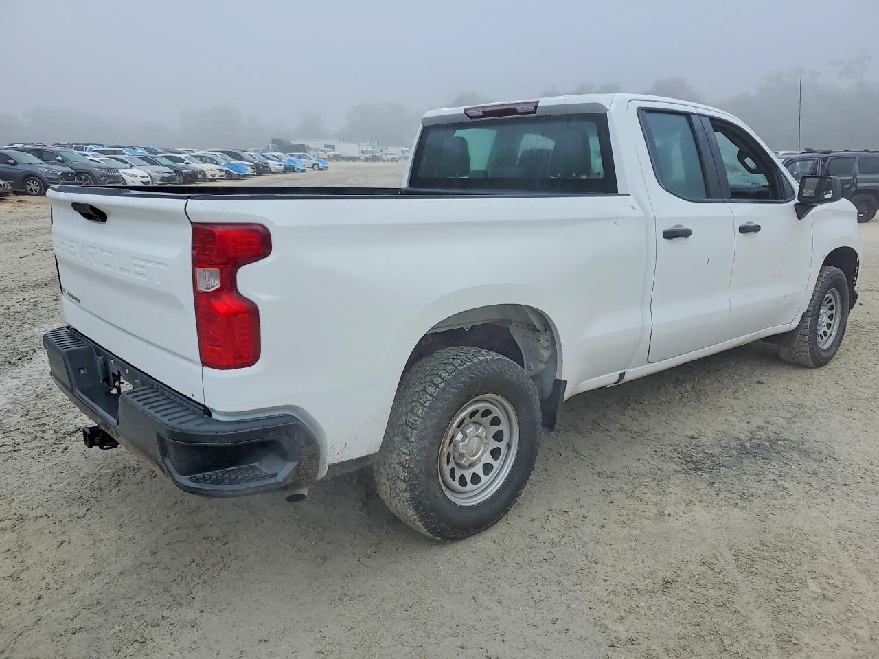2022 Chevy Silverado VIN 1GCRYAED2NZ171918 photo 3