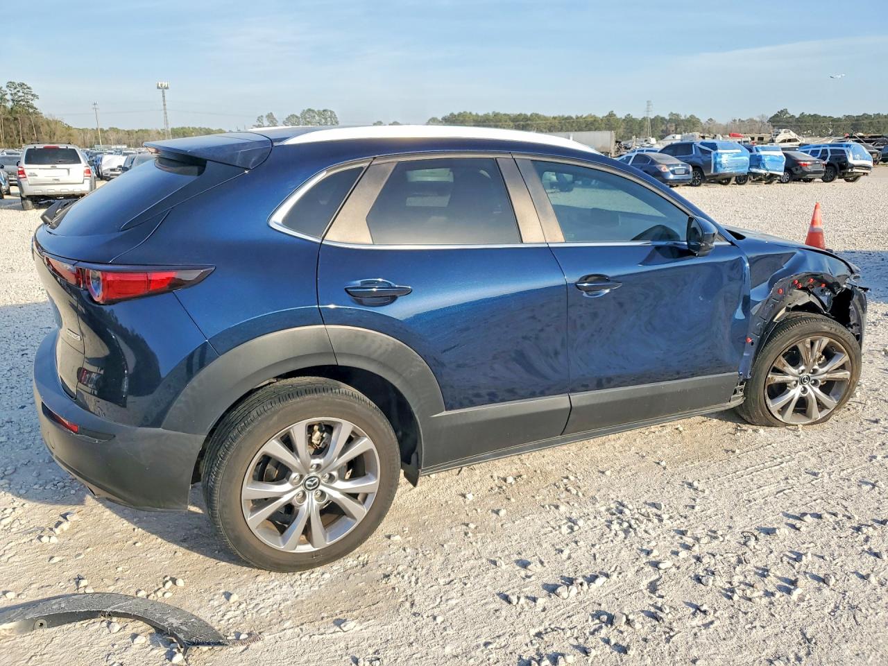 2023 Mazda Cx30 VIN 3MVDMBCM9PM550349 photo 3