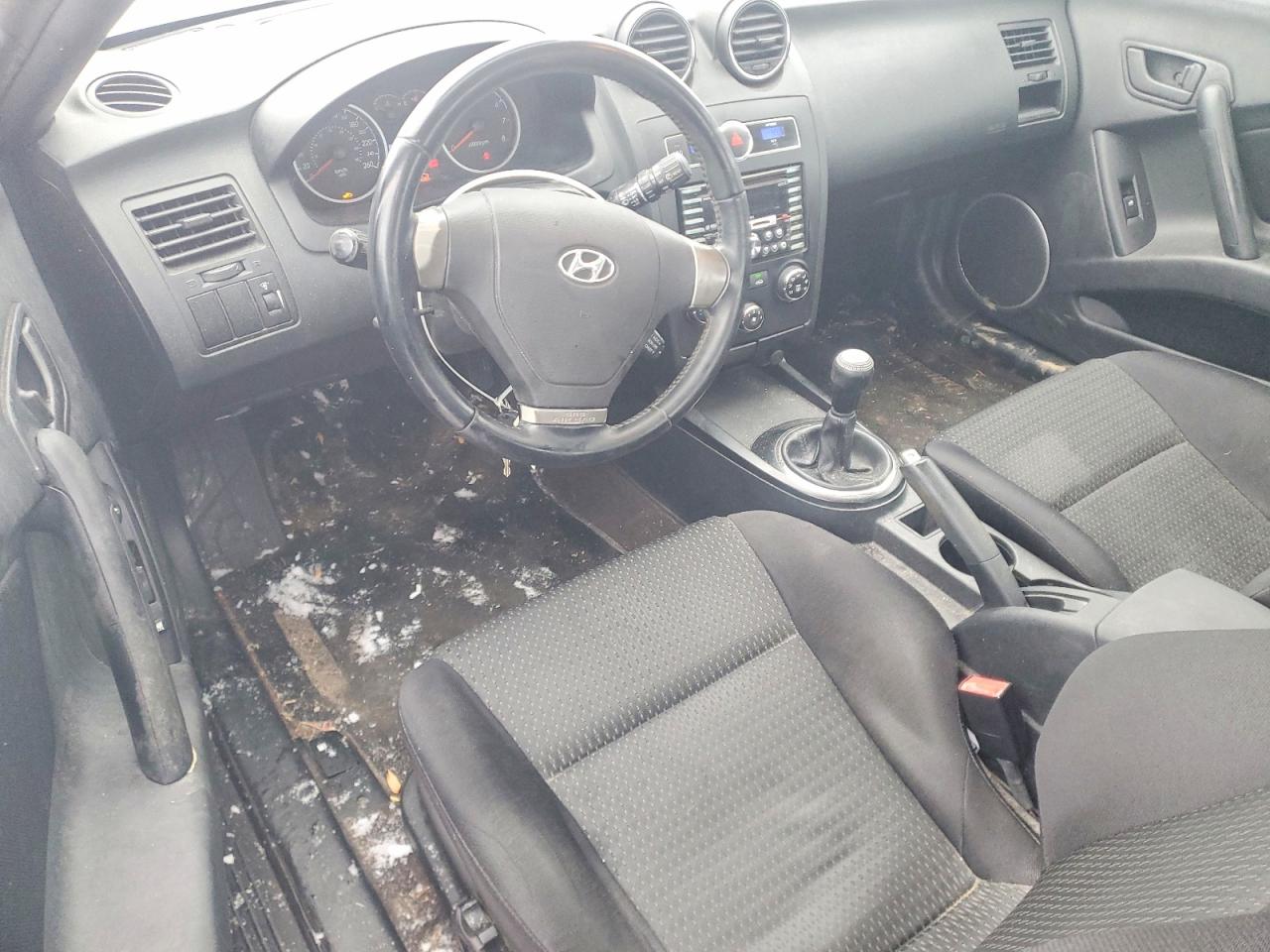 2008 Hyundai Tiburon VIN KMHHM65D18U275155 photo 8