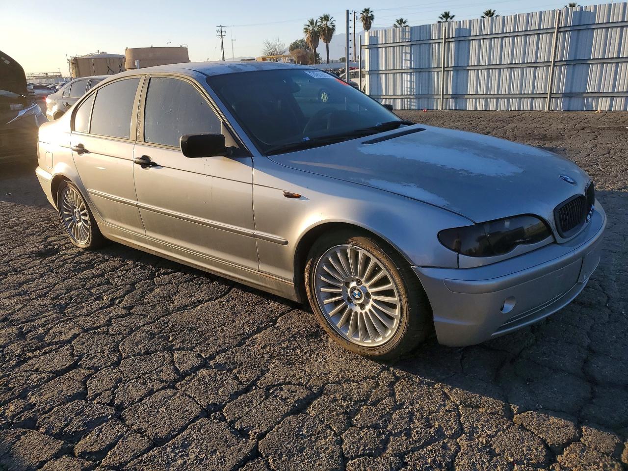 2002 BMW 3 series VIN WBAEV33442KL76969 photo 4