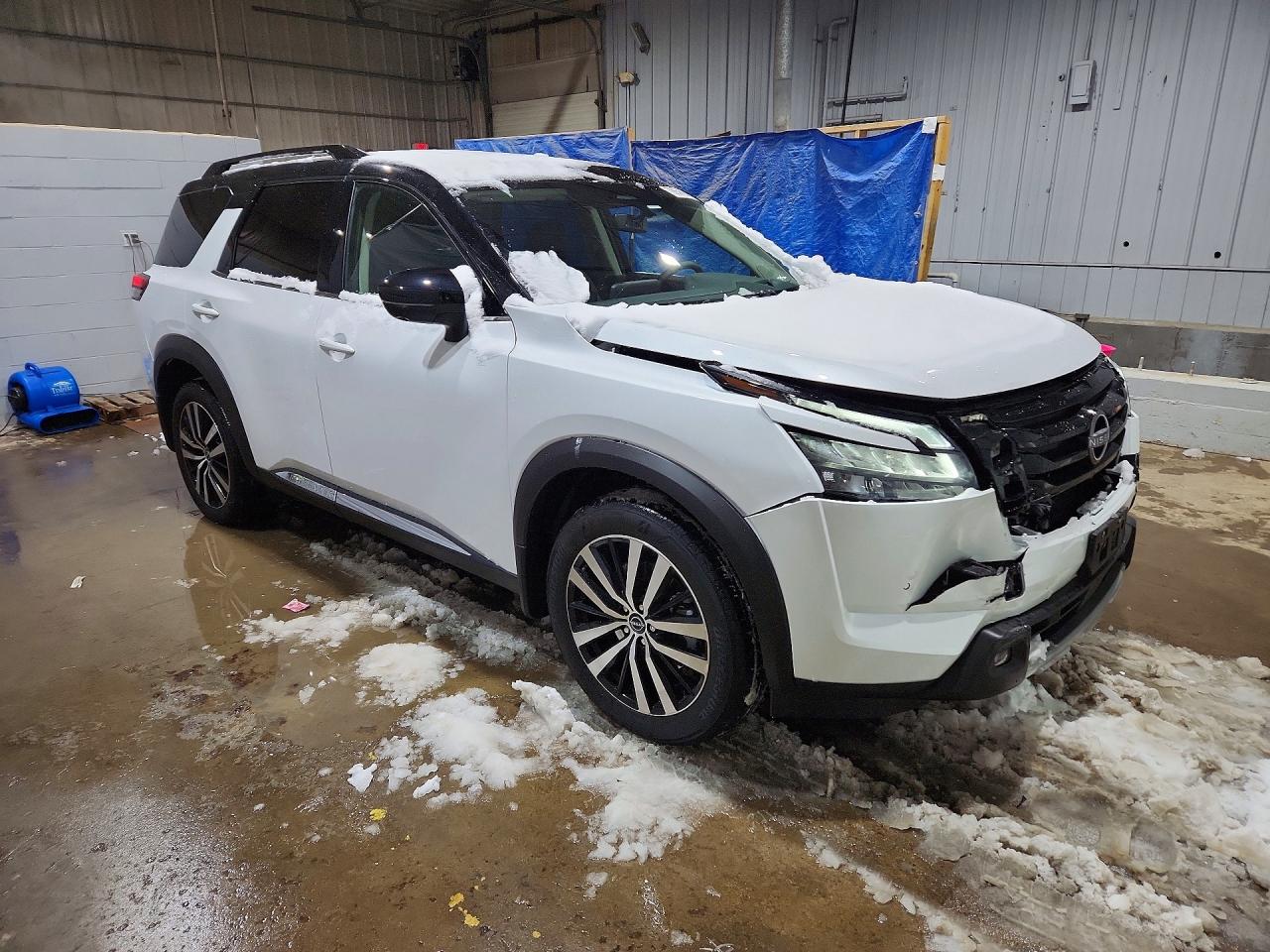 2025 Nissan Pathfinder VIN 5N1DR3DJ6SC304281 photo 4