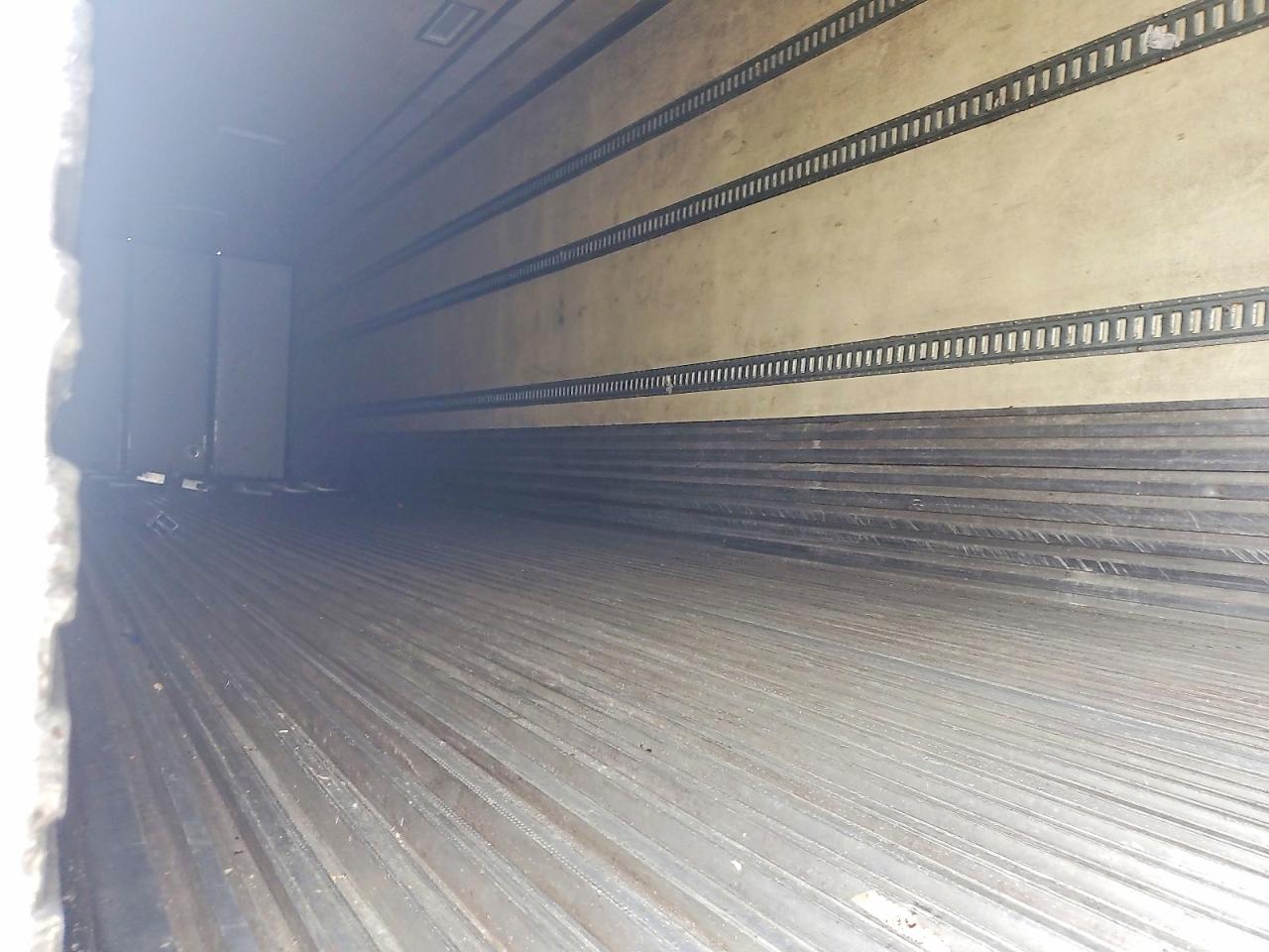 2016 UTIL Trailer VIN 1UYVS2485GM526026 photo 6