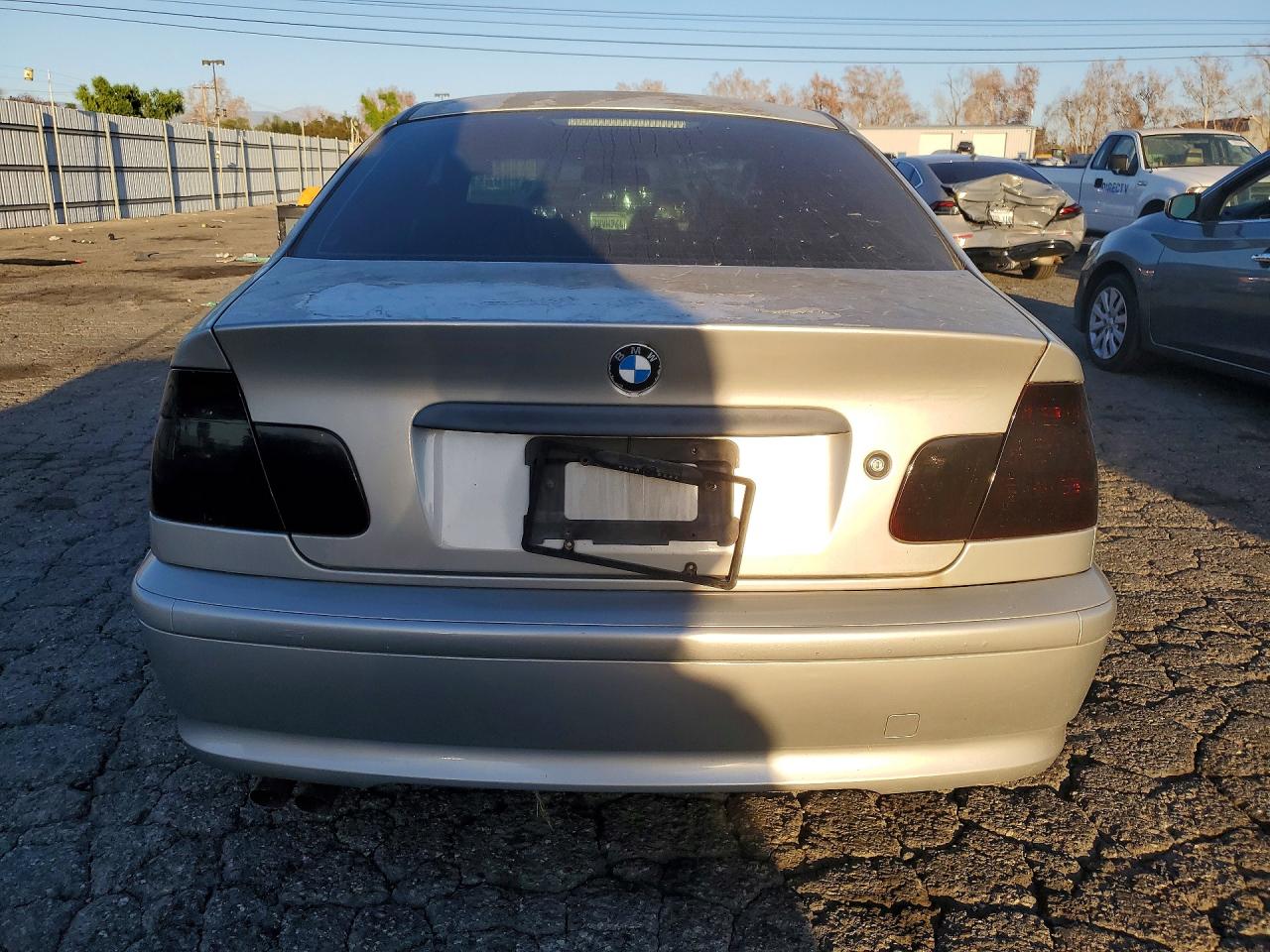 2002 BMW 3 series VIN WBAEV33442KL76969 photo 6