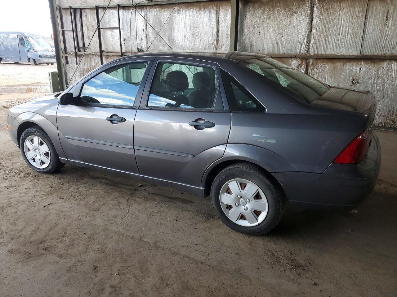 2006 Ford Focus VIN 1FAFP34N96W250491 photo 2