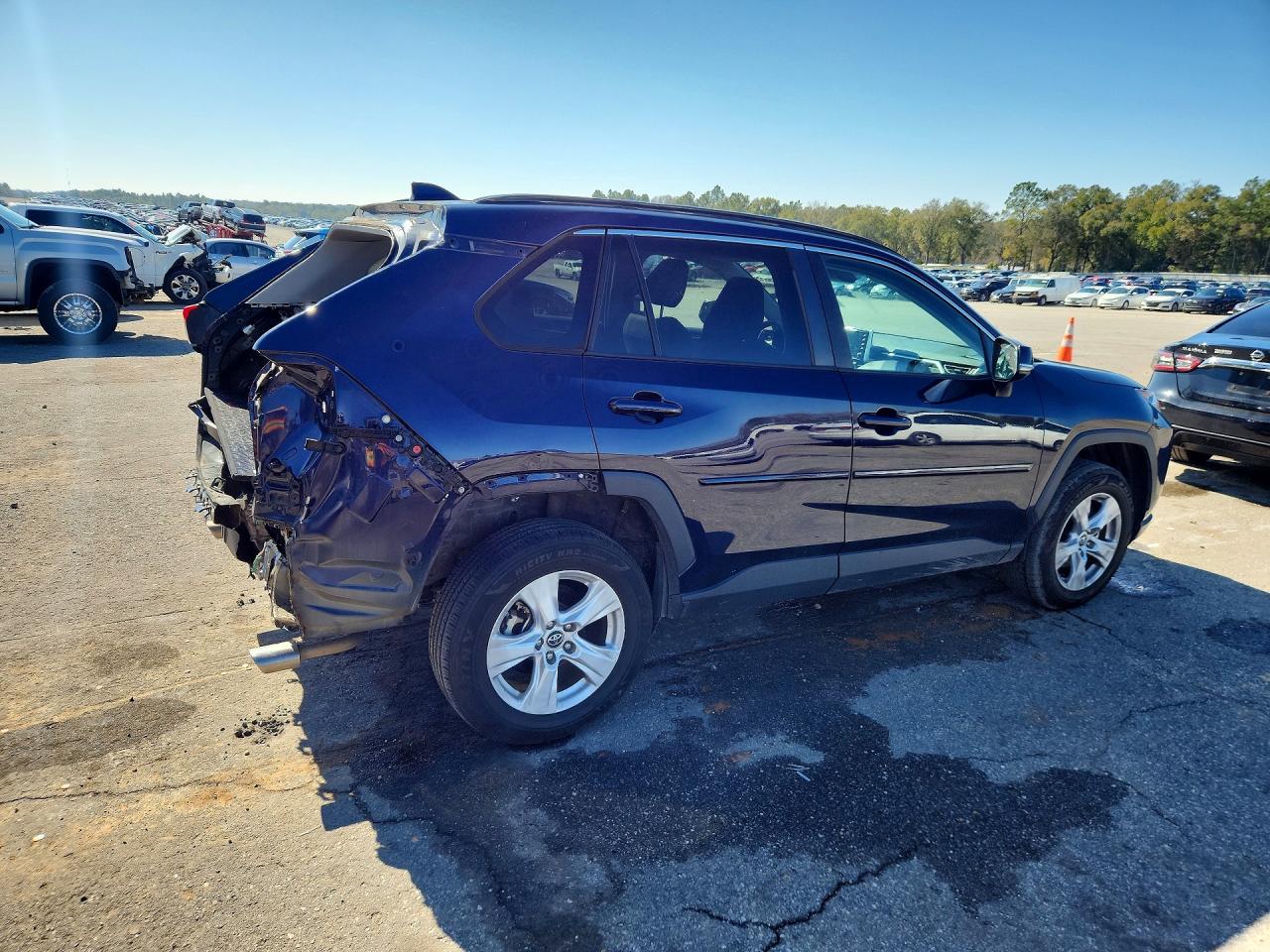 2019 Toyota Rav4 VIN 2T3W1RFV7KC023435 photo 3
