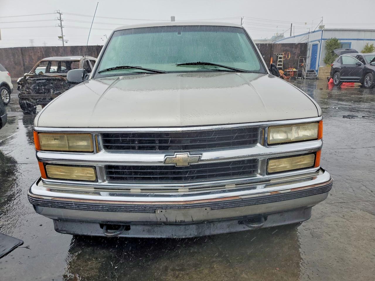 1999 CHEV Suburban VIN 3GNFK16R4XG215216 photo 5