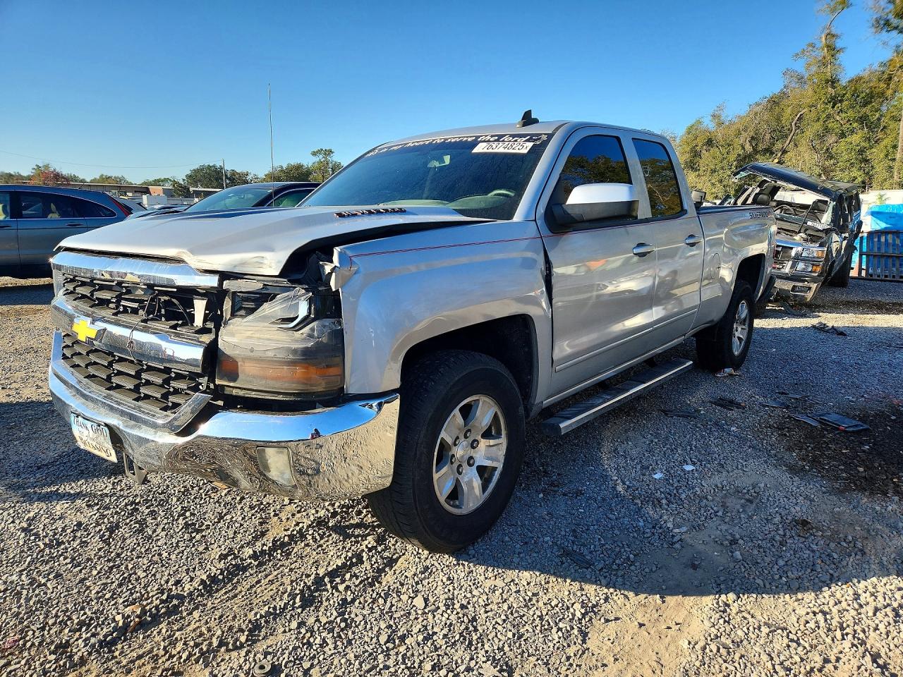 2017 Chevrolet All models VIN 1GCRCREHXHZ188552 photo 1