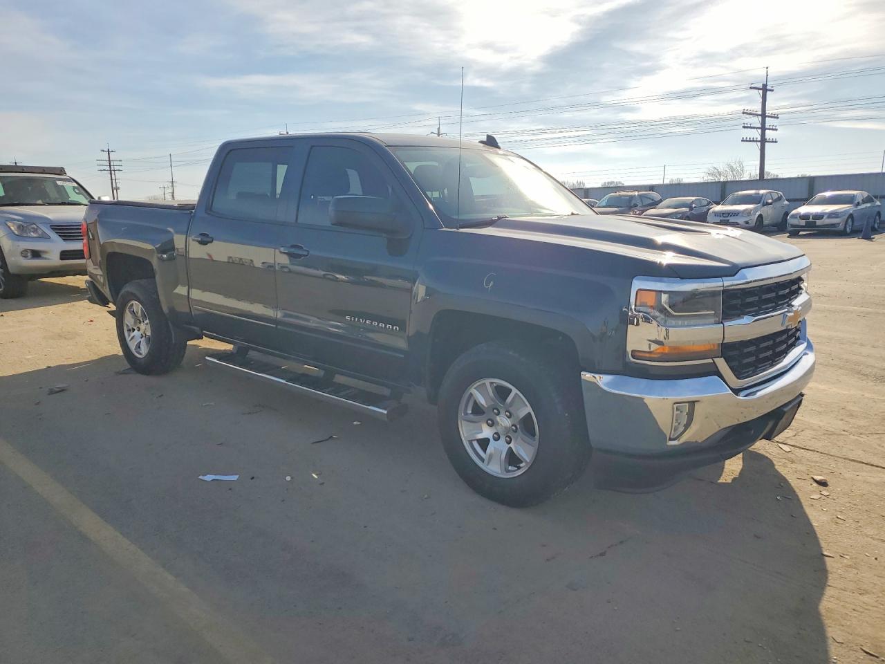 2018 Chev Silverado VIN 3GCUKREC5JG534322 photo 4