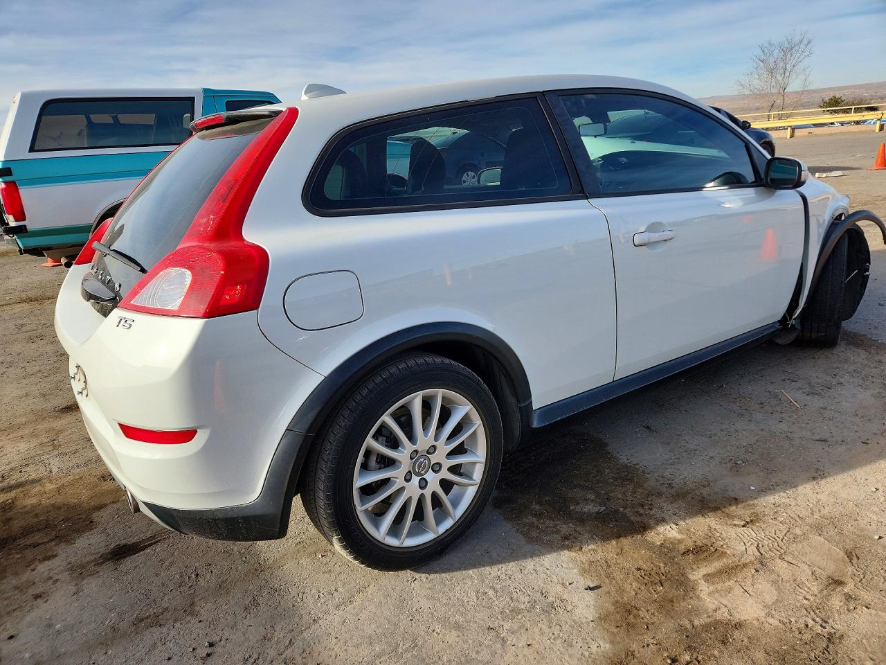 2011 VOLVO C30 VIN YV1672MK0B2232368 photo 3